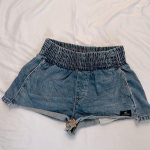 BDG shorts with wide elastic band XS.